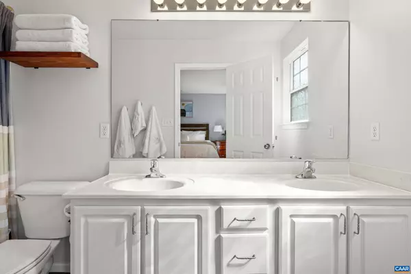 Charlottesville, VA 22911,4760 BLUEJAY WAY