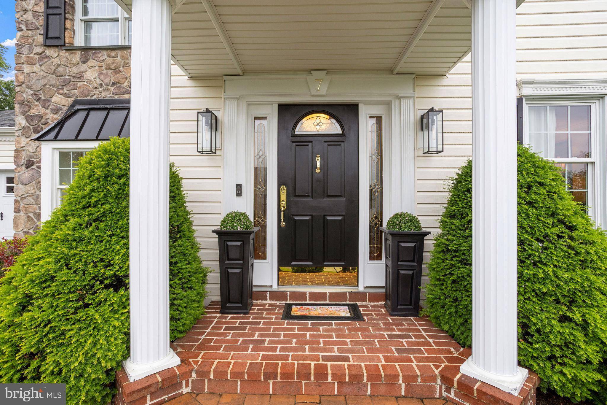 Holland, PA 18966,7 SEEDLING DR