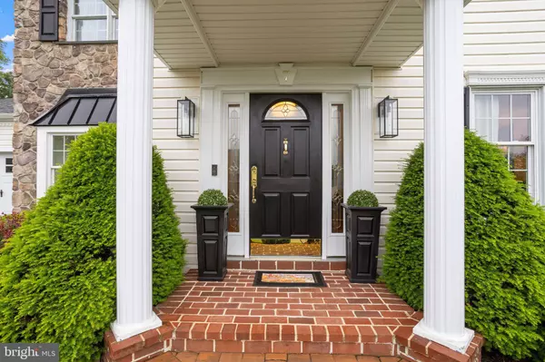 Holland, PA 18966,7 SEEDLING DR