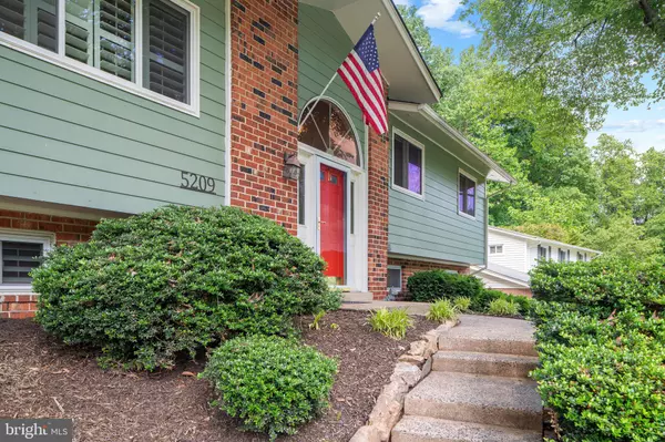 Fairfax, VA 22032,5209 STONINGTON DR