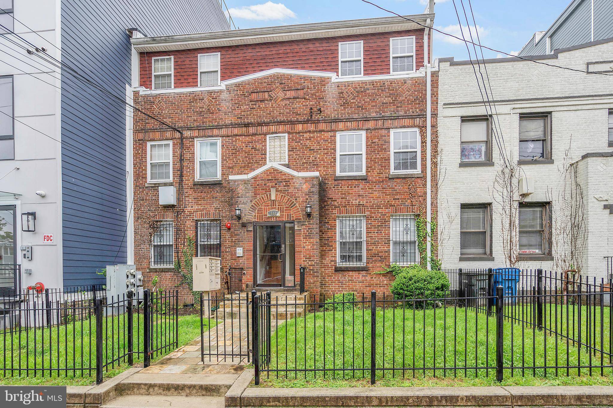 408 KENNEDY ST NW #202, Washington, DC 20011