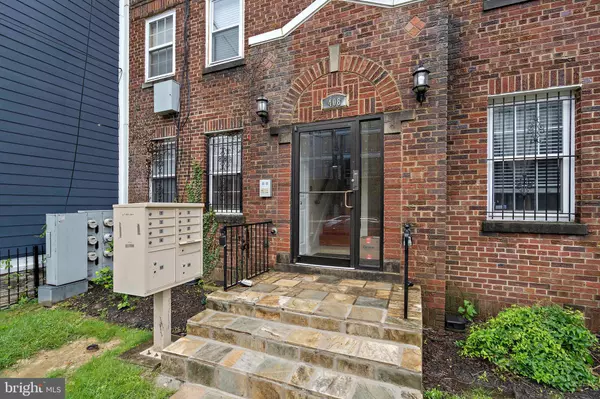 Washington, DC 20011,408 KENNEDY ST NW #202