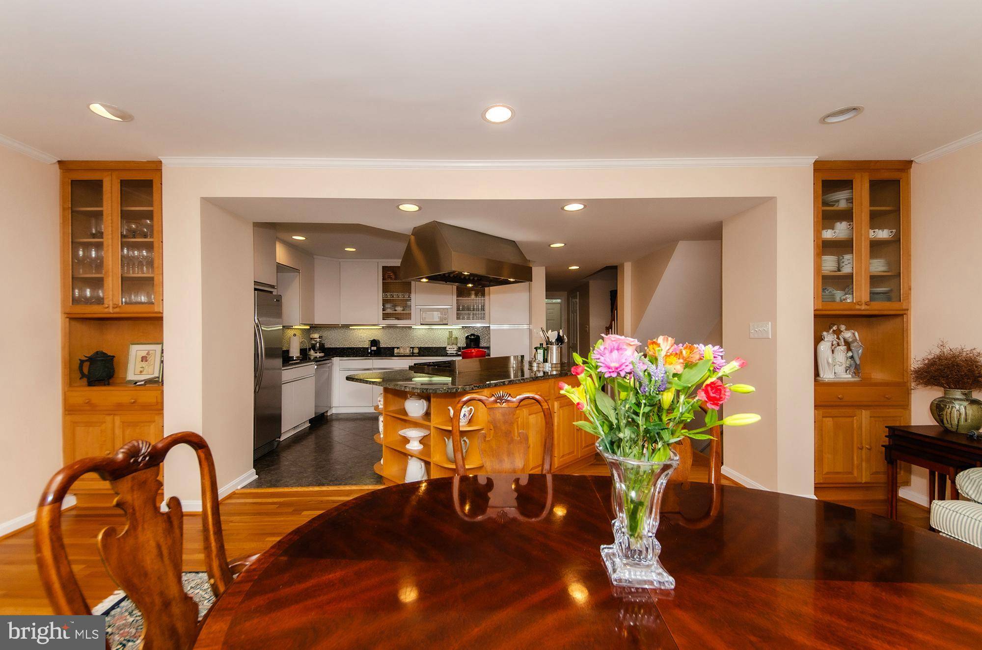 Mclean, VA 22101,1148 KENSINGTON RD