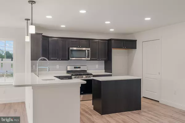 Lebanon, PA 17042,02 JASMINE DR