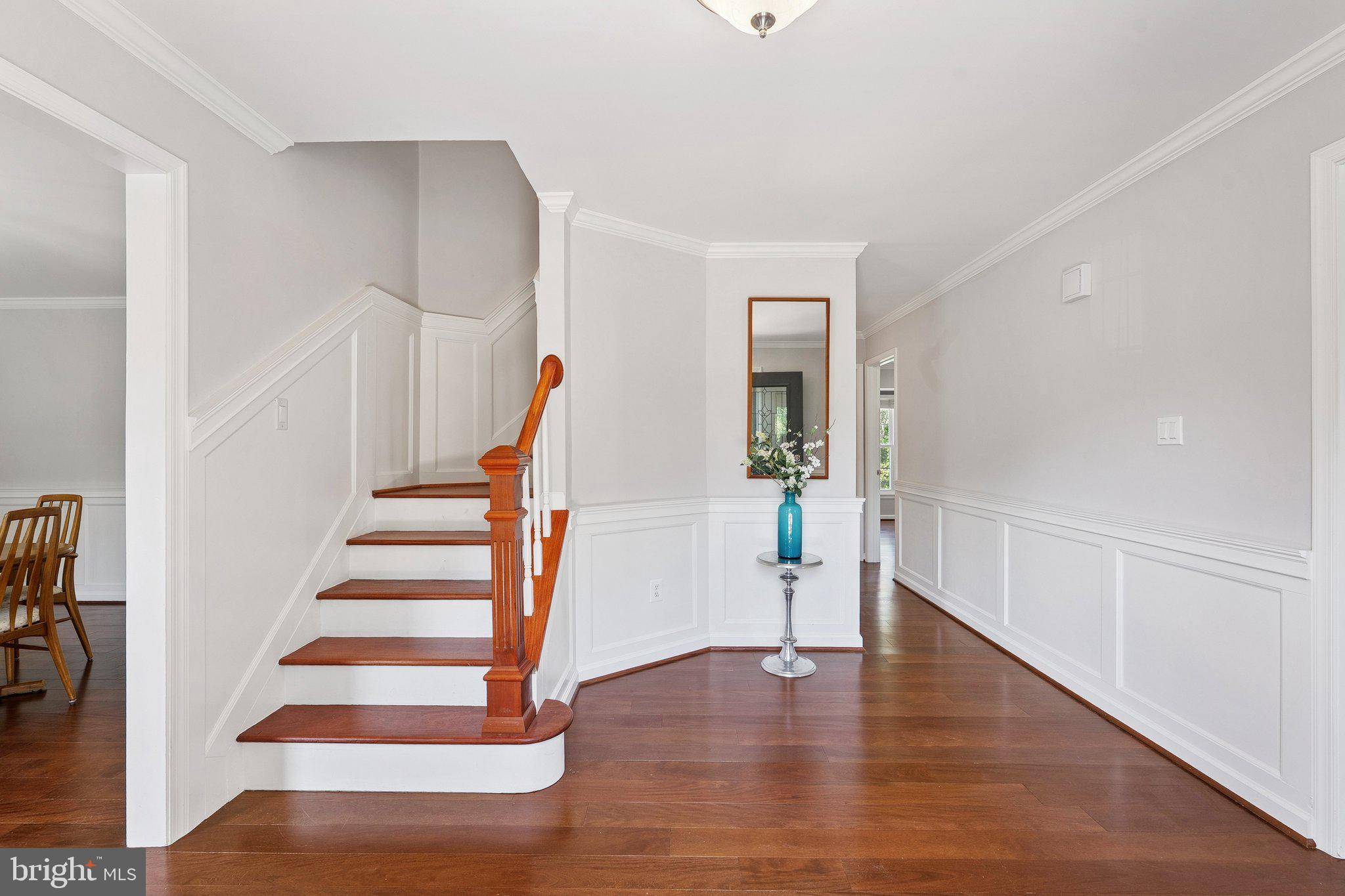 Vienna, VA 22182,9802 DAYS FARM DR