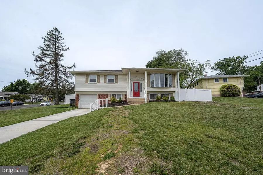 29 HOLYOKE DR, Delran, NJ 08075