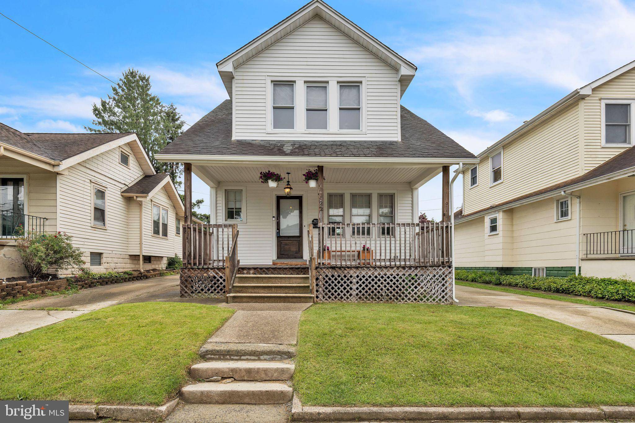 122 E PINE ST, Audubon, NJ 08106