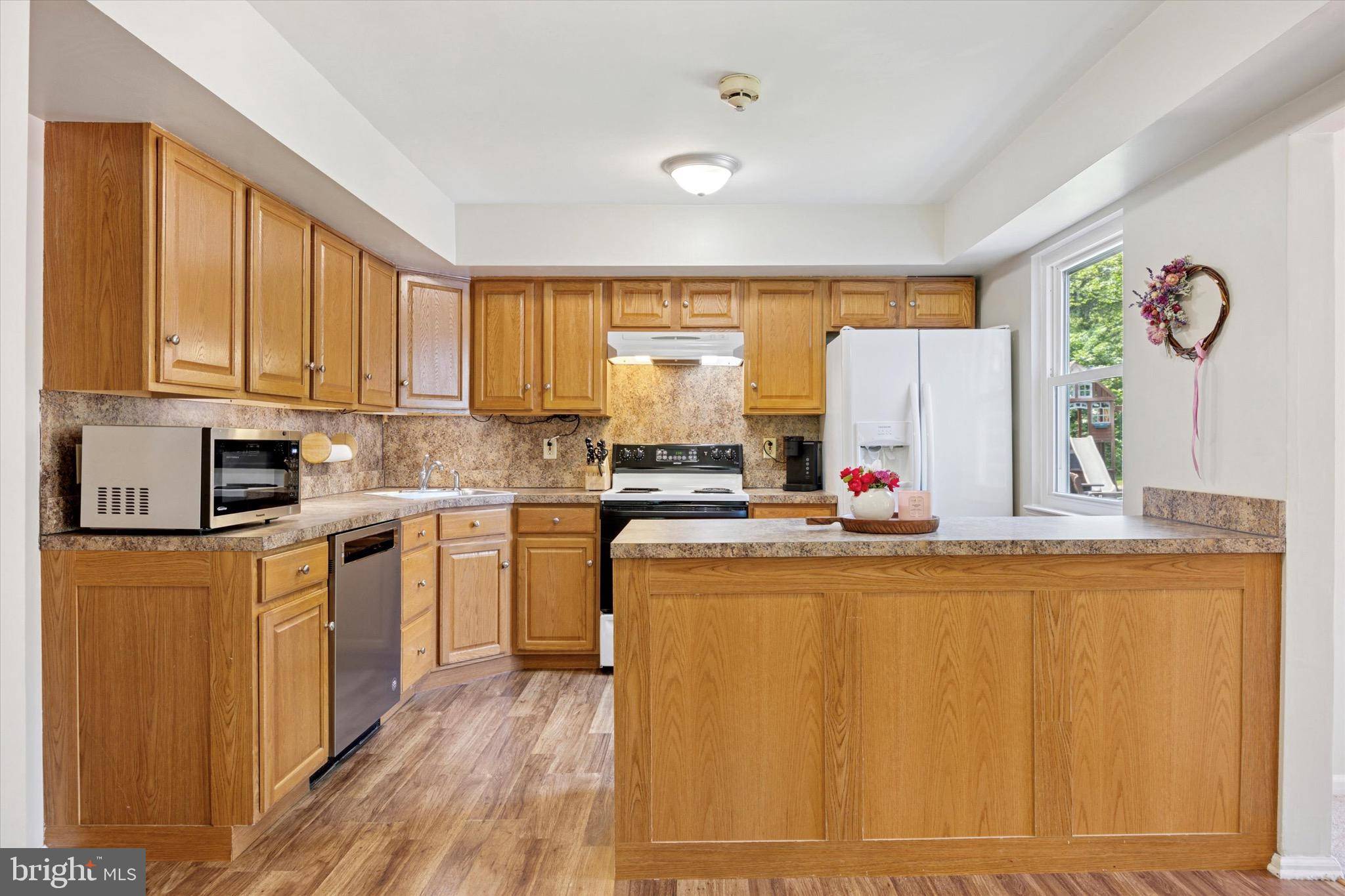 Harleysville, PA 19438,1860 PERKIOMENVILLE RD