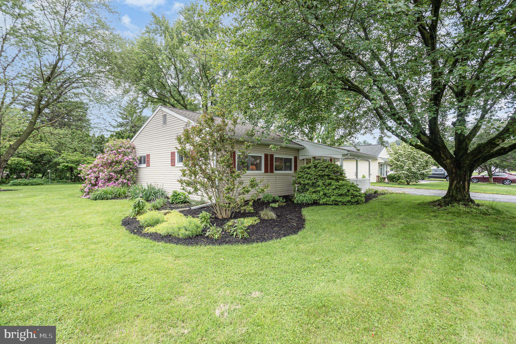 East Petersburg, PA 17520,6375 HOLLOW DR