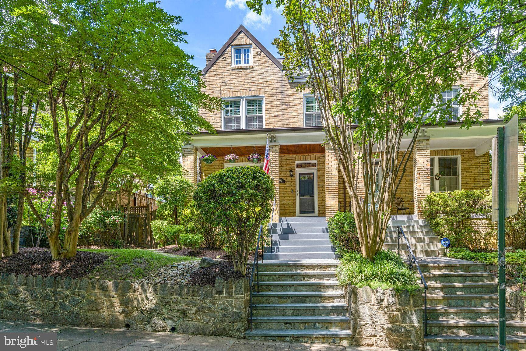 3805 WARREN ST NW, Washington, DC 20016