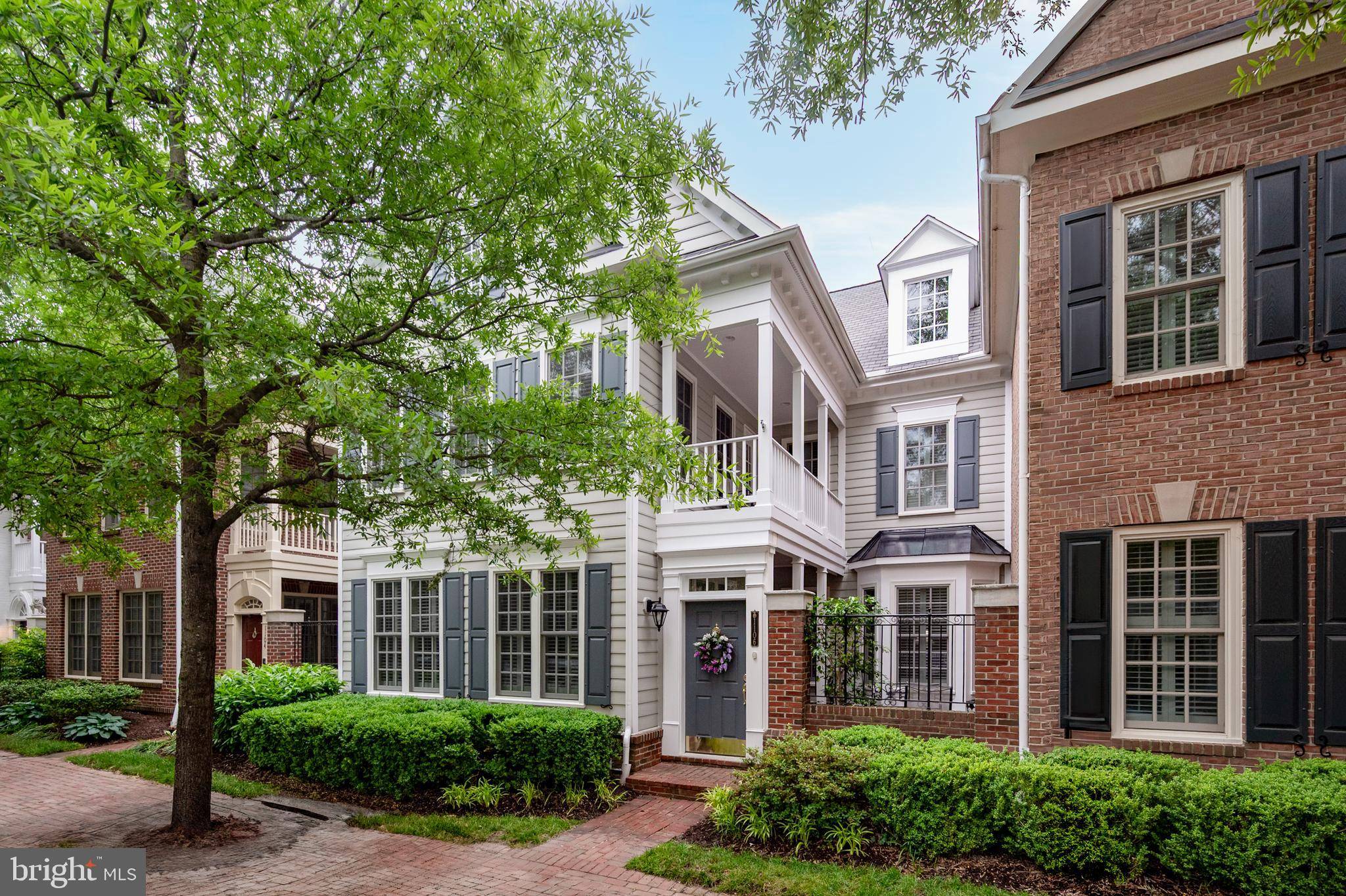 1106 ROUNDHOUSE LN, Alexandria, VA 22314