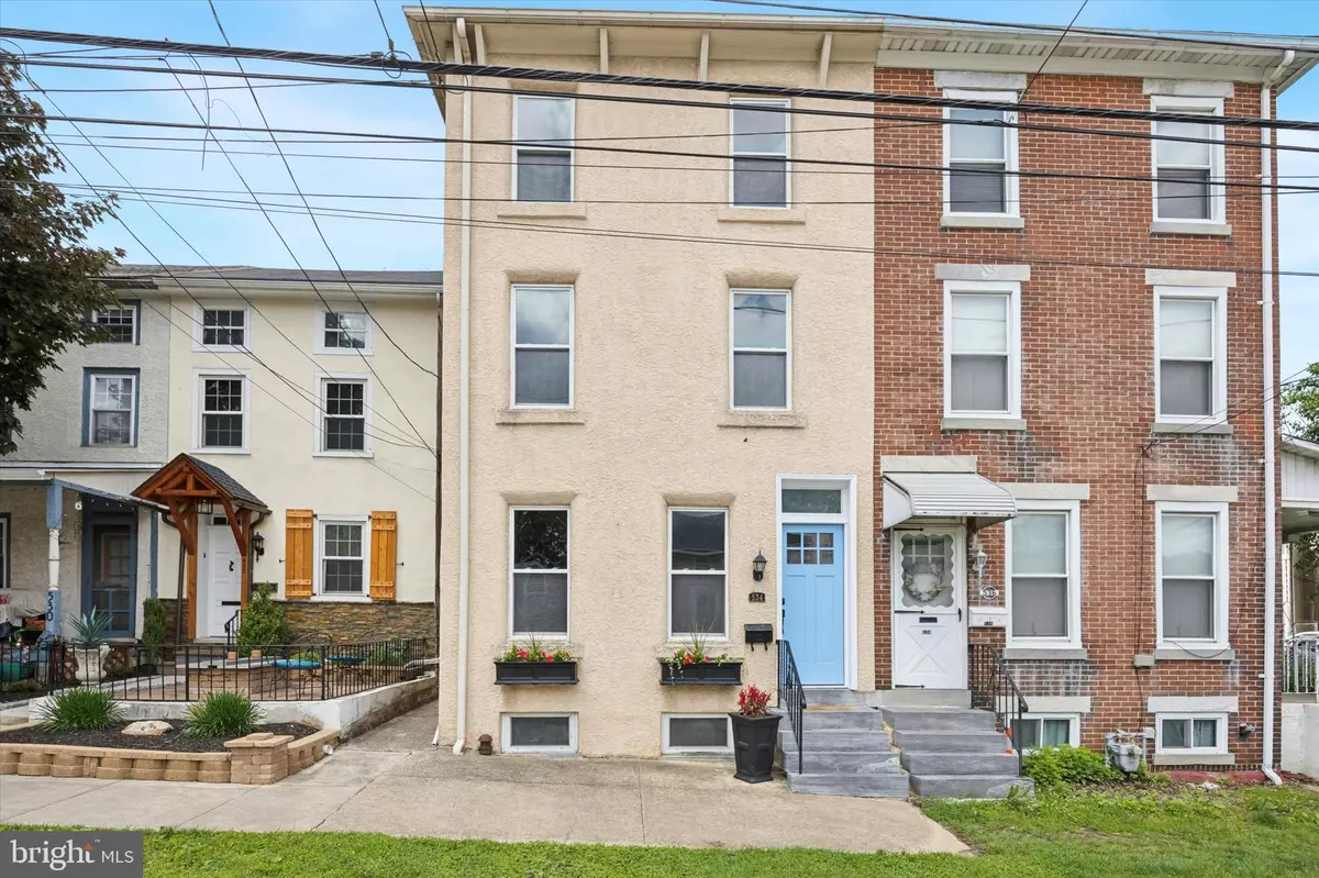 Conshohocken, PA 19428,534 SPRING MILL AVE