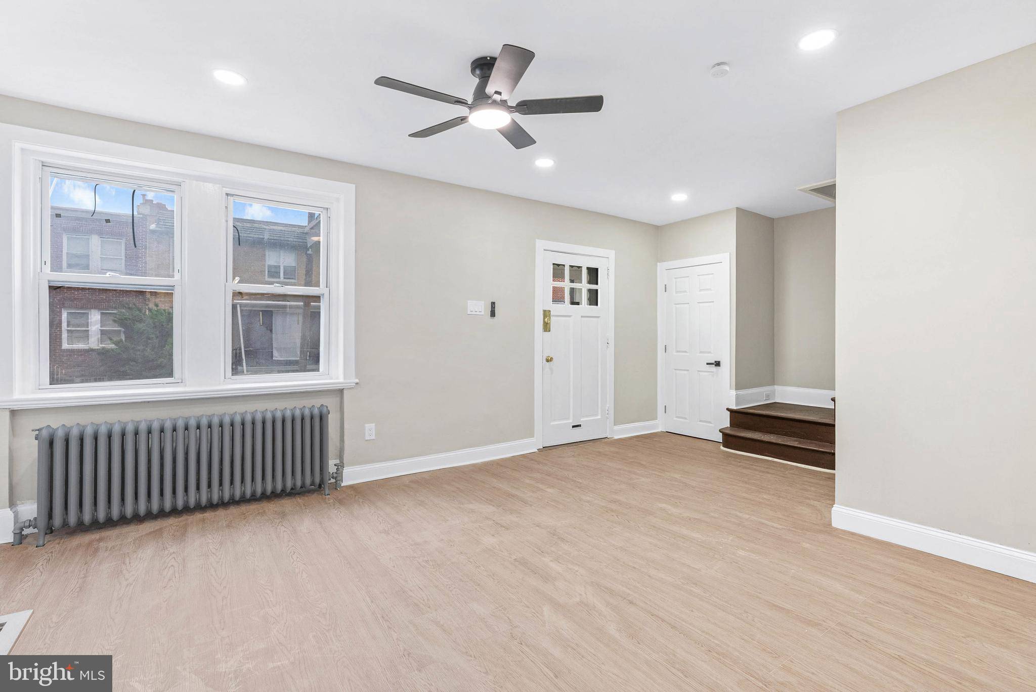 Philadelphia, PA 19138,913 E STAFFORD ST