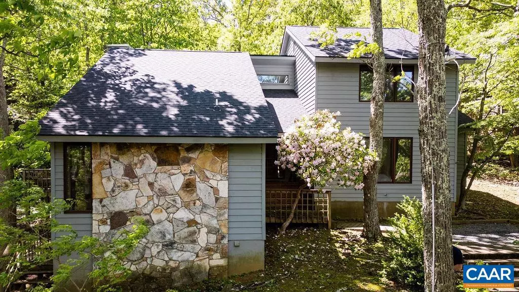 98 PEDLARS PT, Roseland, VA 22967