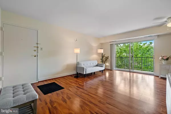 Alexandria, VA 22306,7984 AUDUBON AVE #203