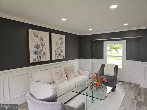 Turnersville, NJ 08012,102 FORREST DR