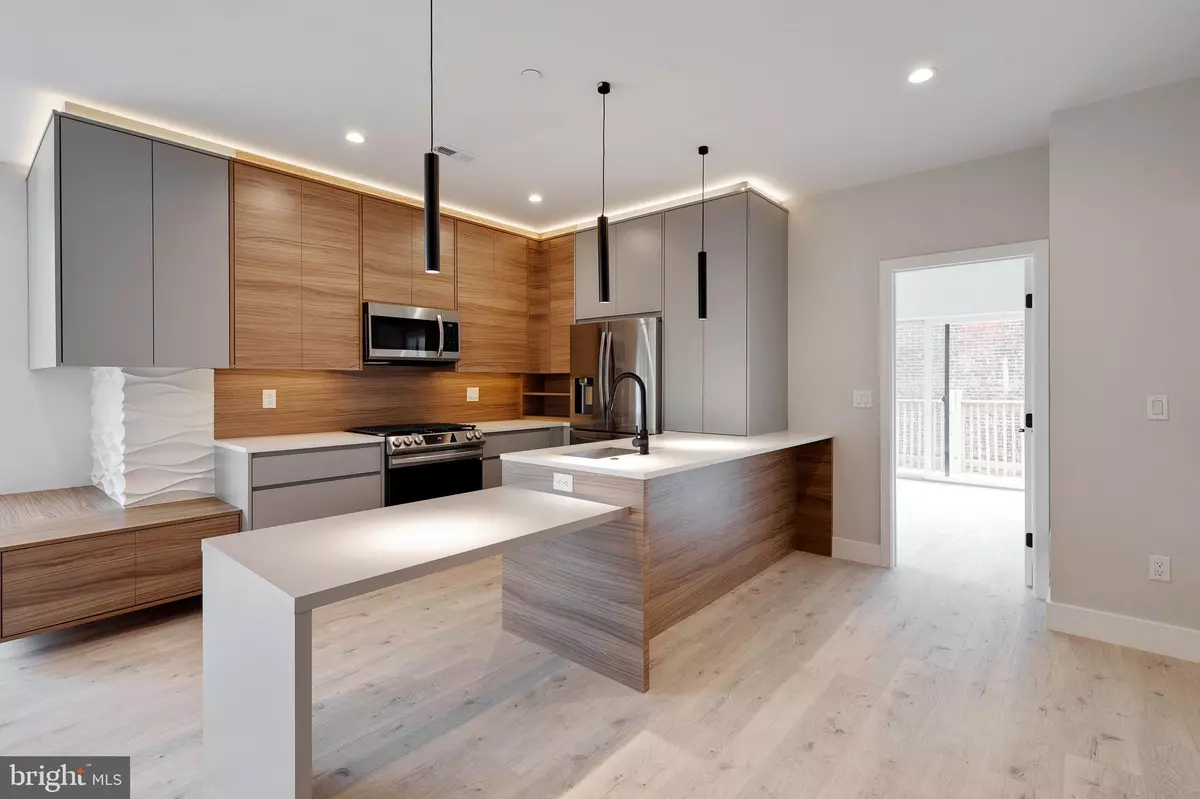 Philadelphia, PA 19145,1601 S 22ND ST #2