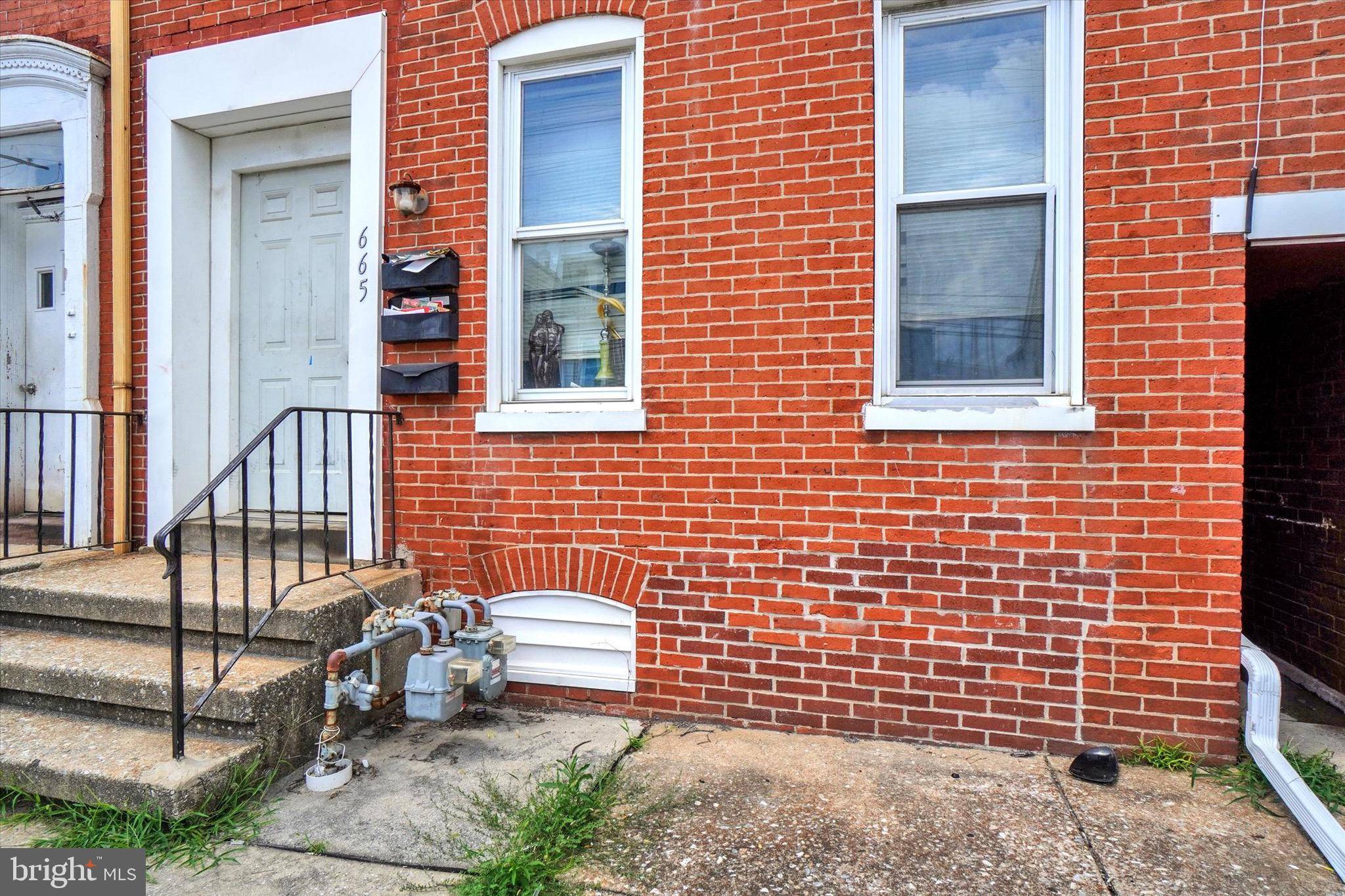 York, PA 17403,665 E PHILADELPHIA ST