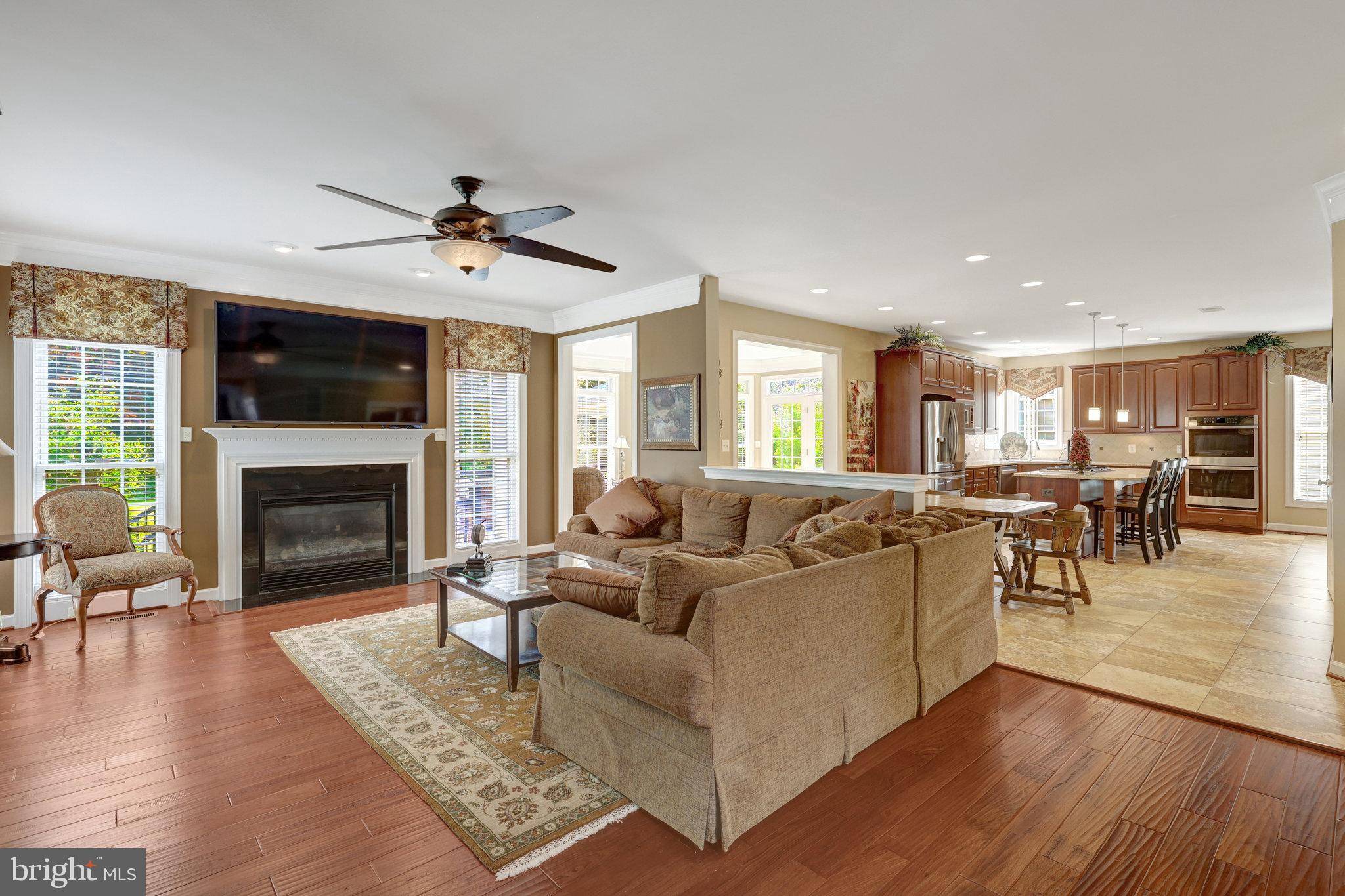 Chantilly, VA 20152,43313 JERPOINT CT
