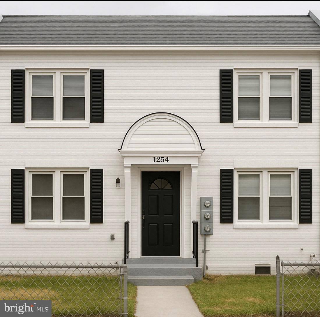 1254 MEIGS PL NE, Washington, DC 20002
