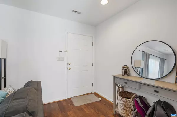 Charlottesville, VA 22902,119 DANBURY CT