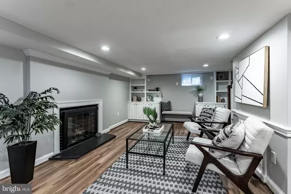 Alexandria, VA 22310,5632 GLENWOOD DR