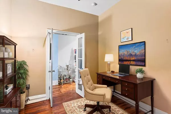 Philadelphia, PA 19103,1708 PINE ST #4