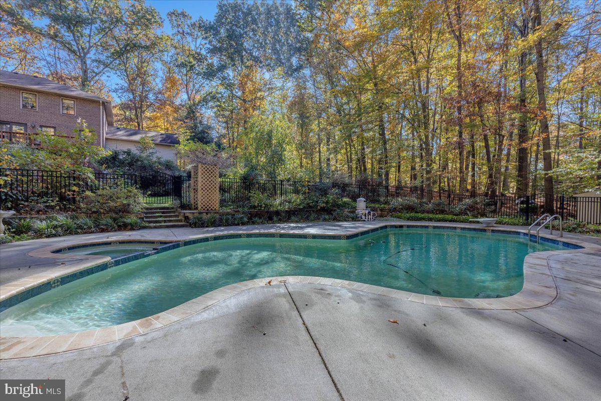 Clifton, VA 20124,8150 WOLF RUN SHOALS RD