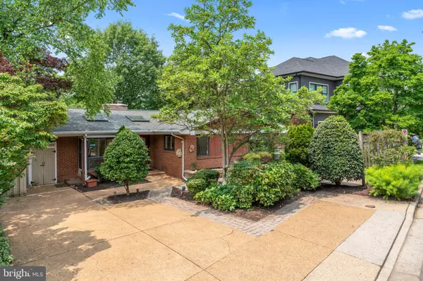 1414 N JOHNSON ST, Arlington, VA 22201