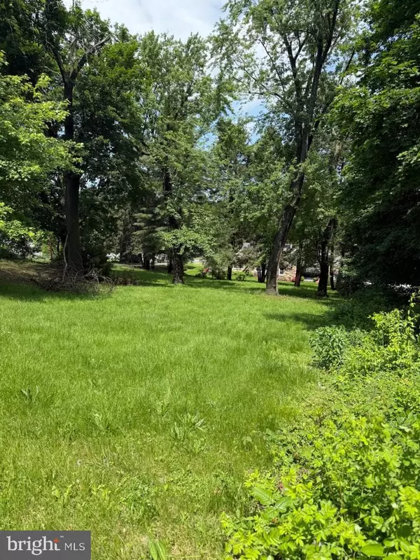 Milton, PA 17847,555 HIGHLAND AVE