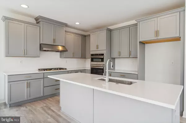 Emmaus, PA 18049,4290 TAVISTON CT E