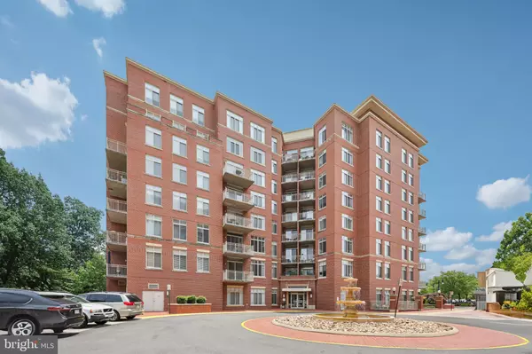 Fairfax, VA 22033,4480 MARKET COMMONS DR #416
