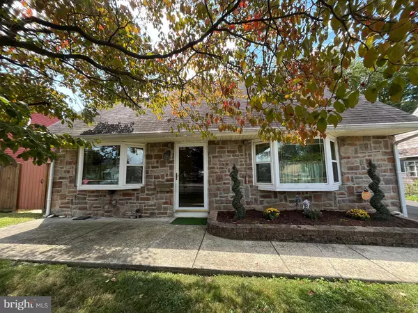 Philadelphia, PA 19154,2842 NORMANDY DR