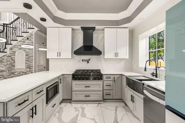 Alexandria, VA 22309,8213 HOCKING PL