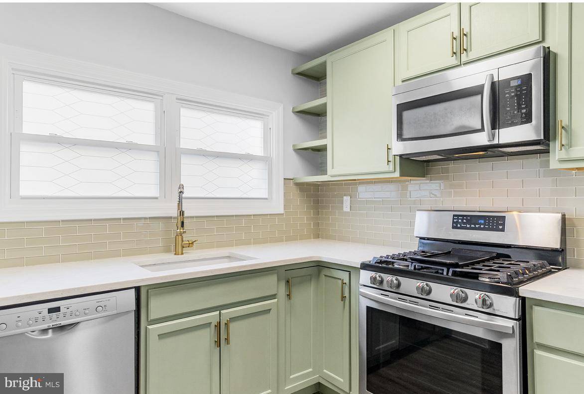 Sewell, NJ 08080,75 FOMALHAUT AVE