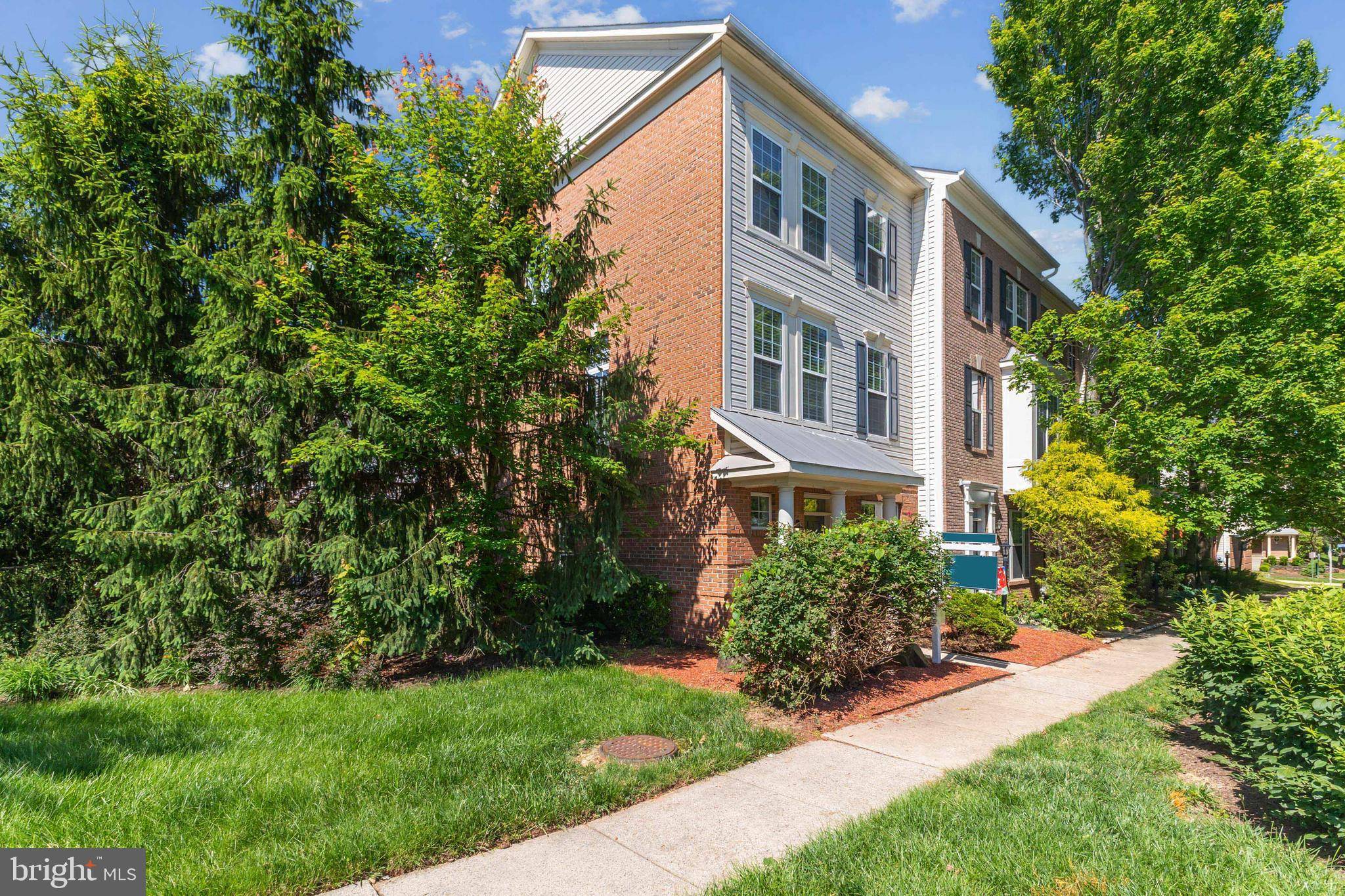Sterling, VA 20165,46246 MILTHORN TER