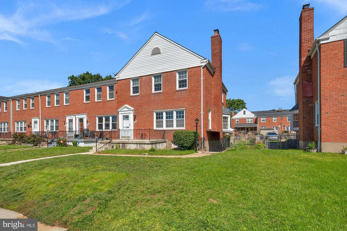 Towson, MD 21286,8122 LOCH RAVEN BLVD