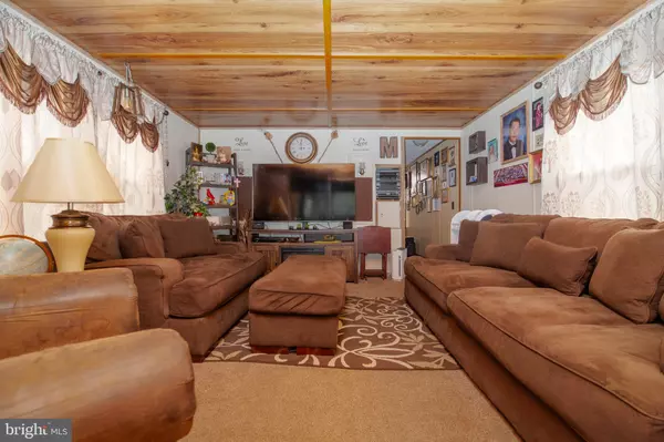 Conowingo, MD 21918,7 HILLCREST