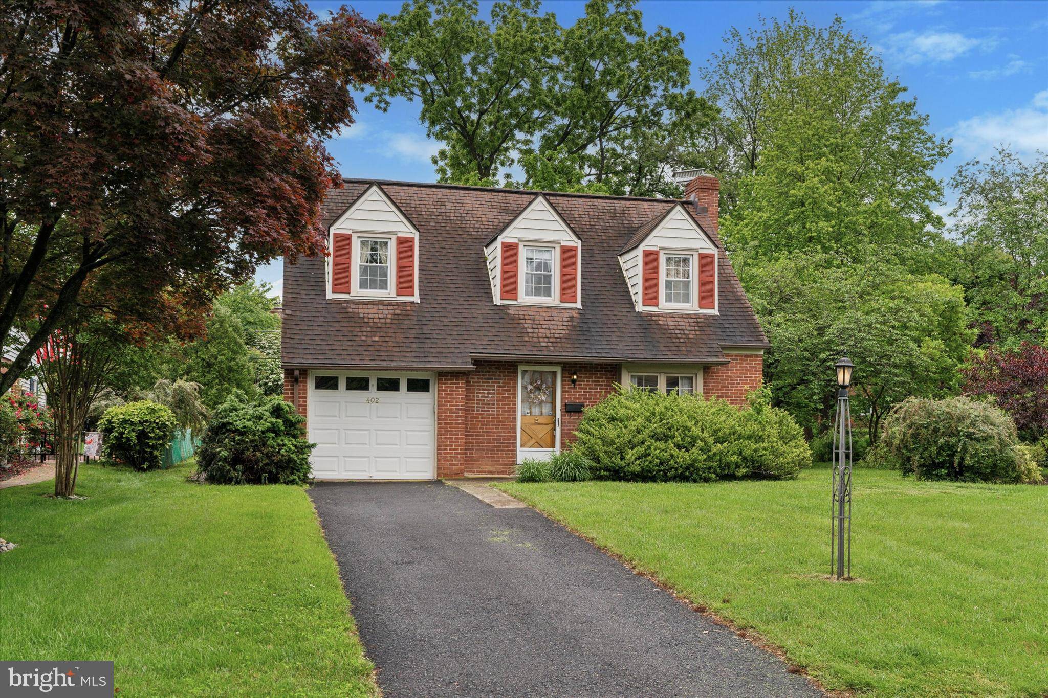 402 WILLOW RD,  Oreland,  PA 19075