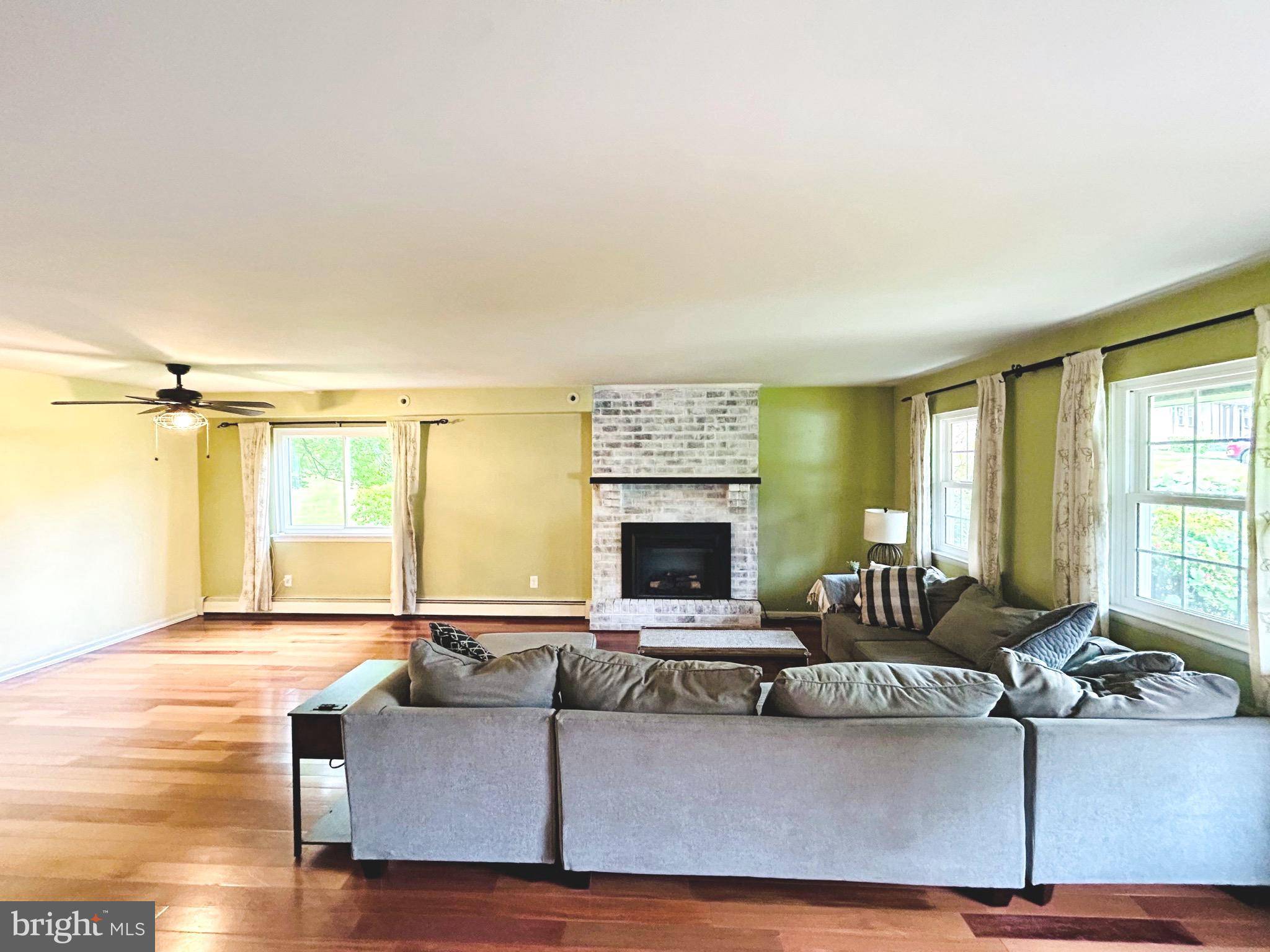 Norristown, PA 19403,728 SANDRA LN
