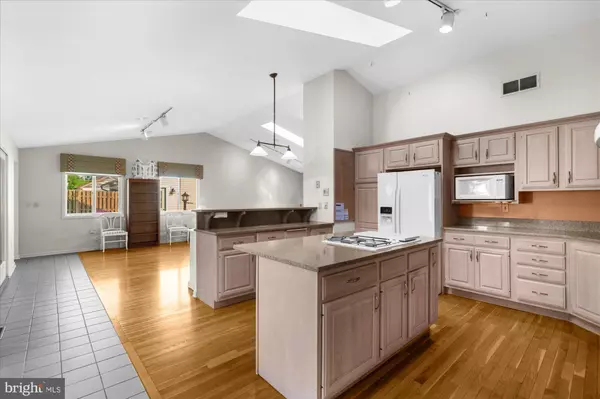 Kutztown, PA 19530,464 E WALNUT ST