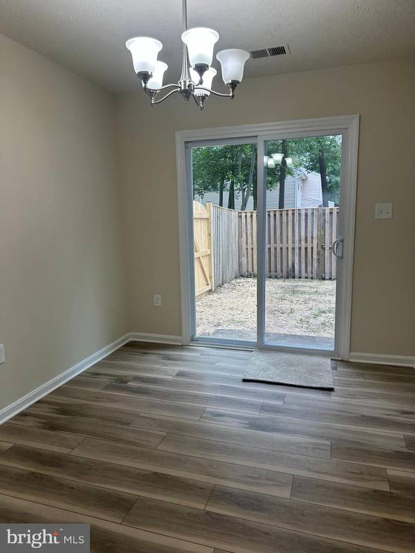 Waldorf, MD 20603,4321 DRAKE CT