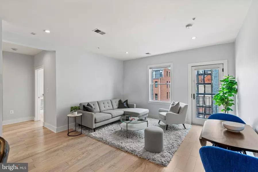 2101 11TH ST NW #302, Washington, DC 20001