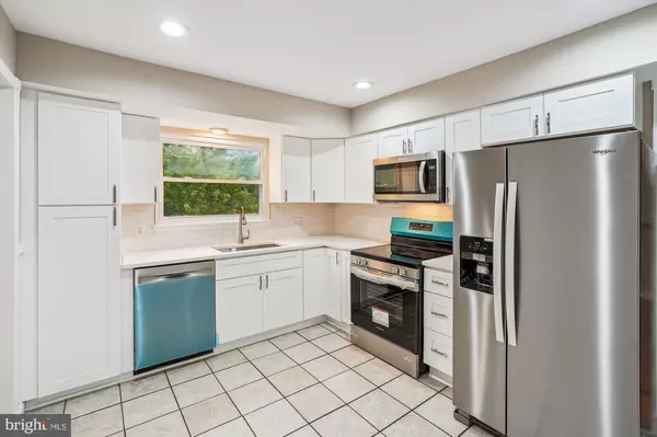 Woodbridge, VA 22192,2502 DOVER CT