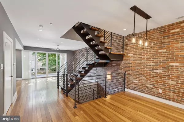 1007 S 17TH ST, Philadelphia, PA 19146