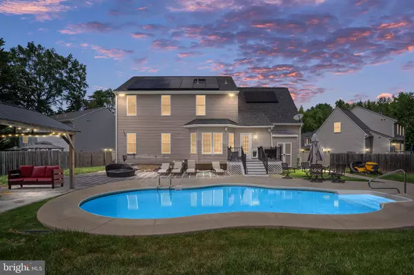 Fredericksburg, VA 22407,933 CHURCHILL DR