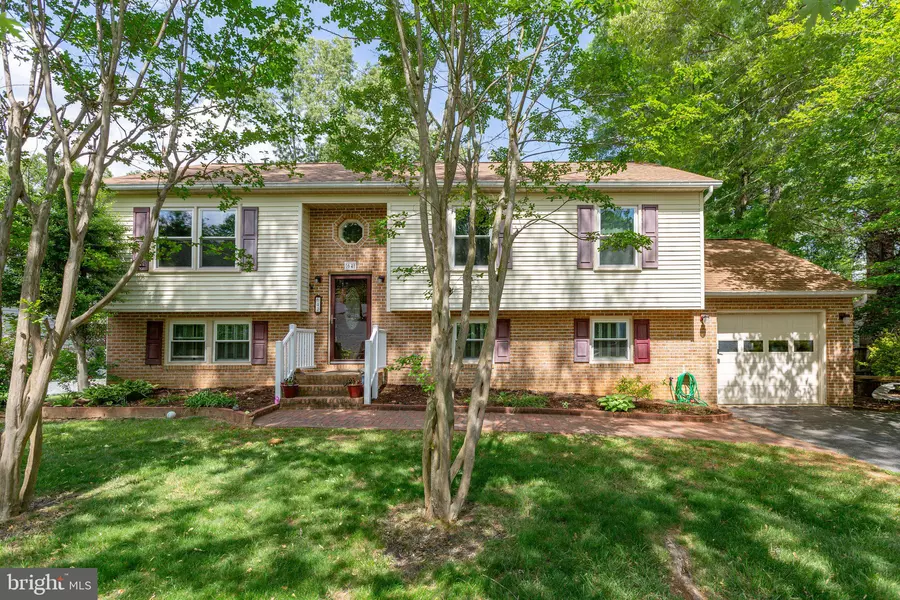 64 BRIARWOOD DR, Fredericksburg, VA 22405