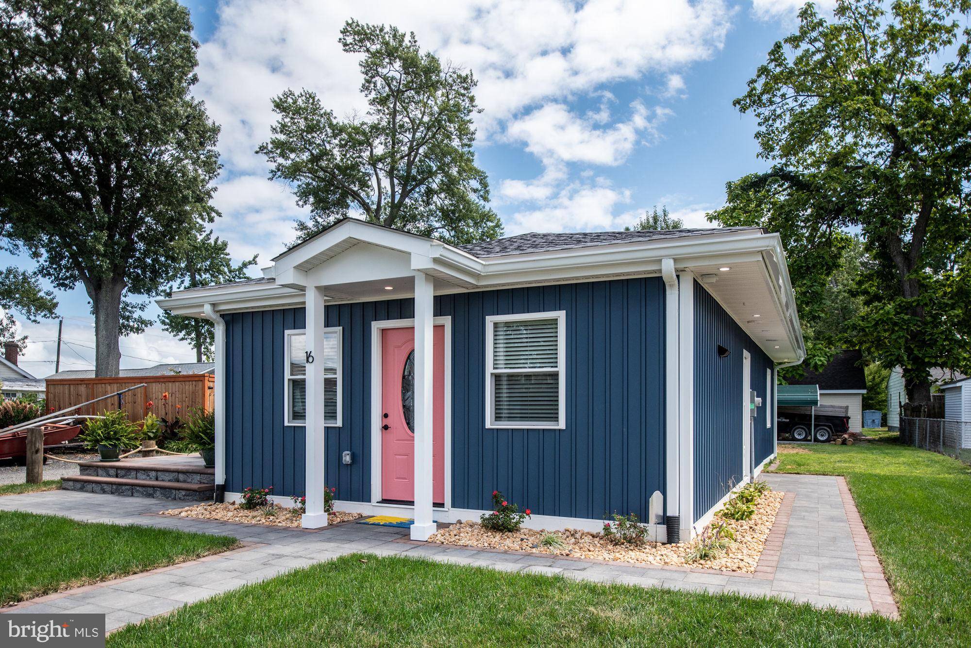Colonial Beach, VA 22443,16 9TH ST