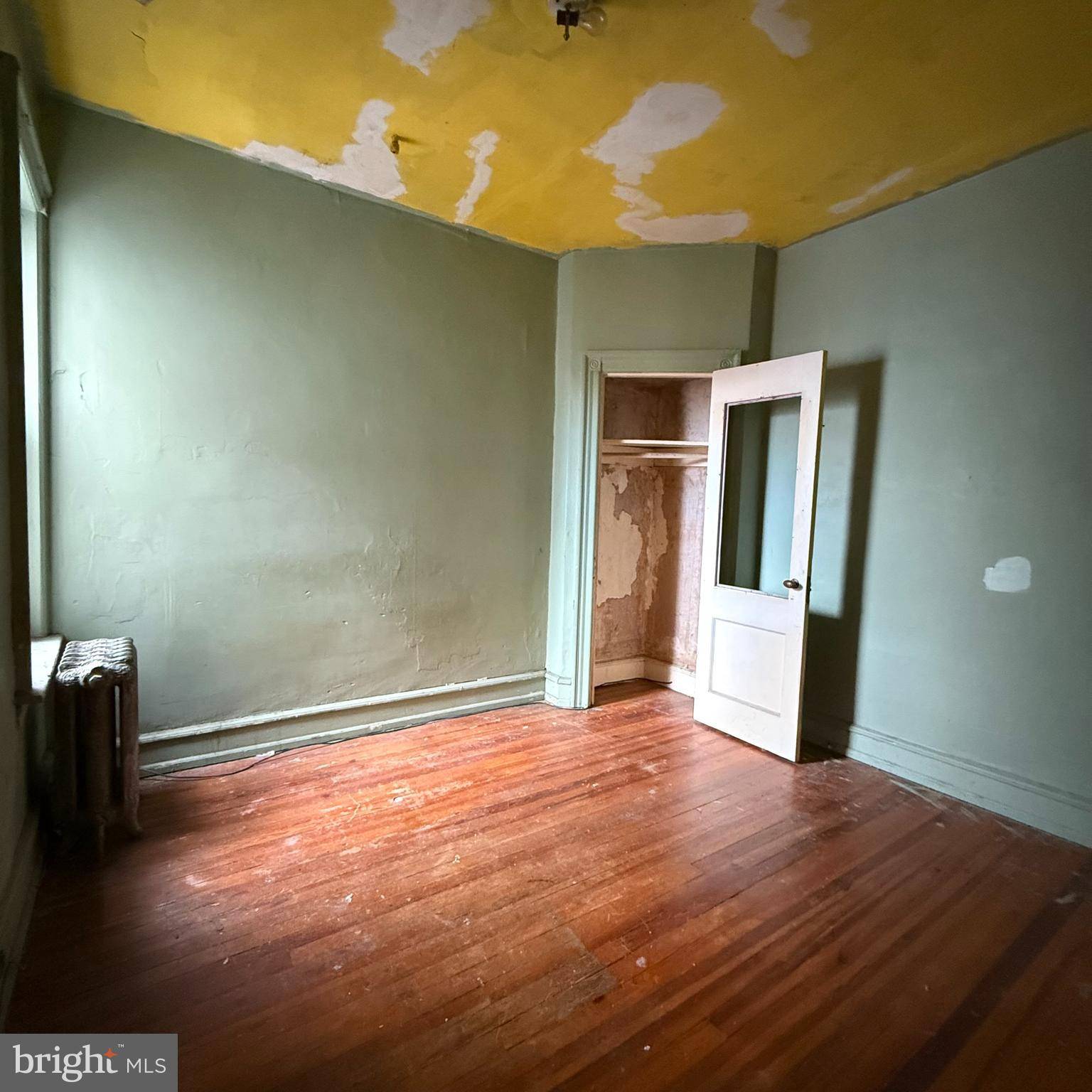 Philadelphia, PA 19143,5831 WASHINGTON AVE
