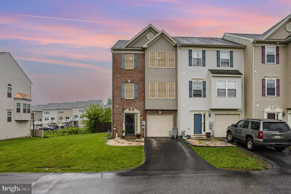 Red Lion, PA 17356,241 COUNTRY RIDGE DR